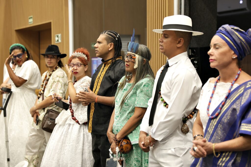 Preconceito, intolerância religiosa, mera coincidência — ou Tales é intragável?