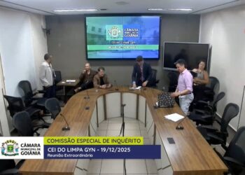 Encerramento da sessão desta 6ª feira (19), após a leitura do relatório | Foto: Reprodução