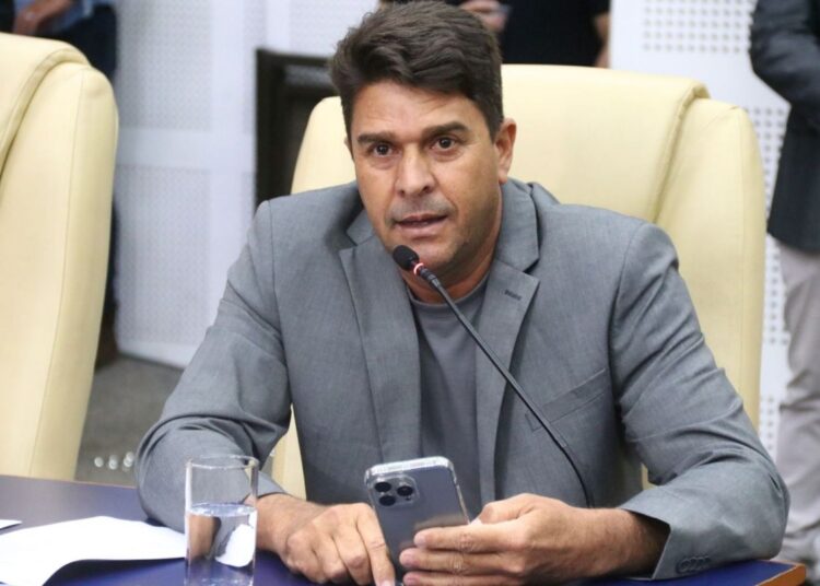 Bill Guerra diz que disputará eleições de 2026 e avalia mudança de partido
