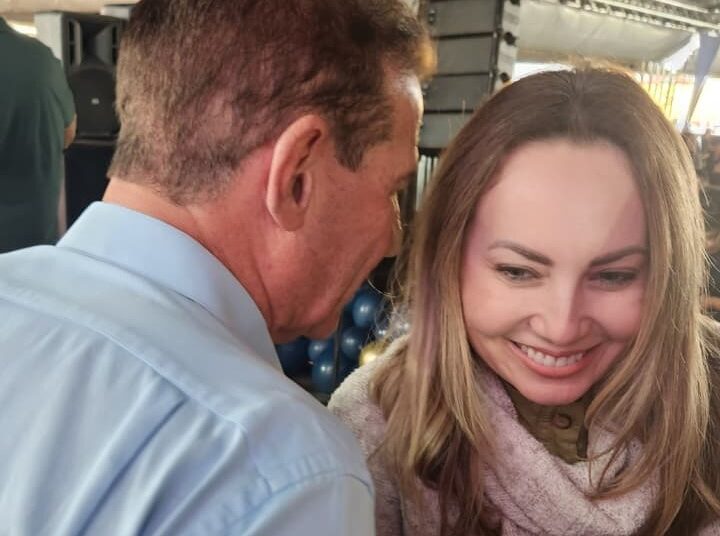 Camila Rosa entra no radar de Vanderlan e afasta apoio a Mendanha