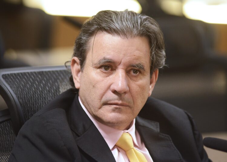 Clécio Alves vai visitar “diversos países” e passar “réveillon em Dubai”