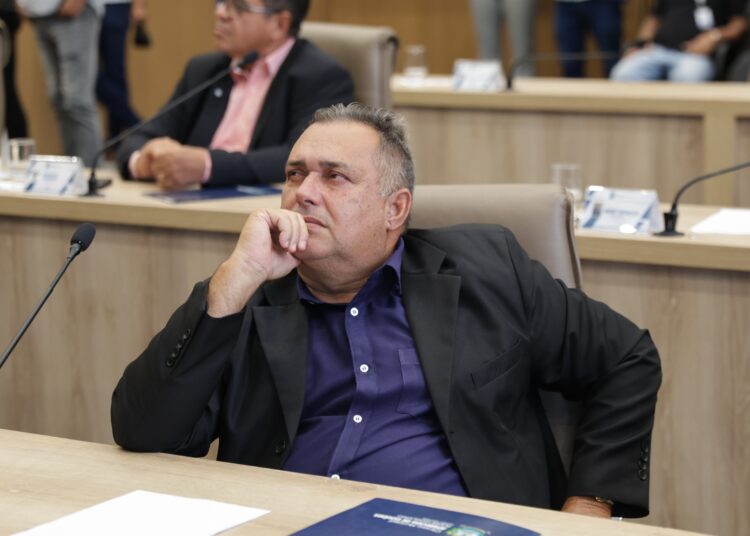 Parlamentar questiona falta de fiscalização do conselho e defende que eventuais responsáveis sejam chamados em uma possível CEI