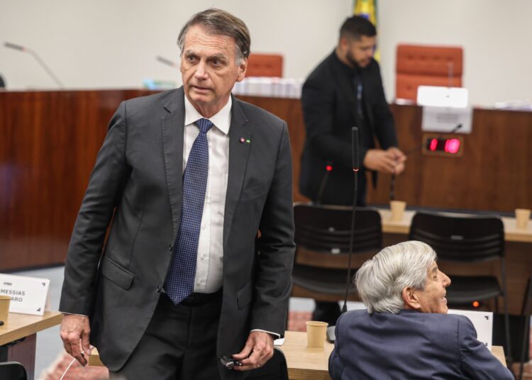 Bolsonaro pode ter pena revista e cair de 27 anos para pouco mais de dois
