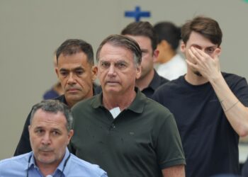 Bolsonaro reclama do ar-condicionado