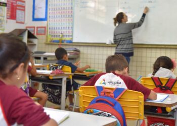 Concurso educação Aparecida de Goiânia