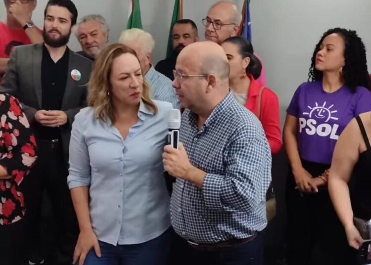 Deputada federal ao lado de Noleto durante o lançamento de sua campanha para a prefeitura de Goiânia | Foto: Reprodução