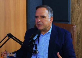 Prefeito Sandro Mabel durante entrevista ao Podcast | Foto: Reprodução