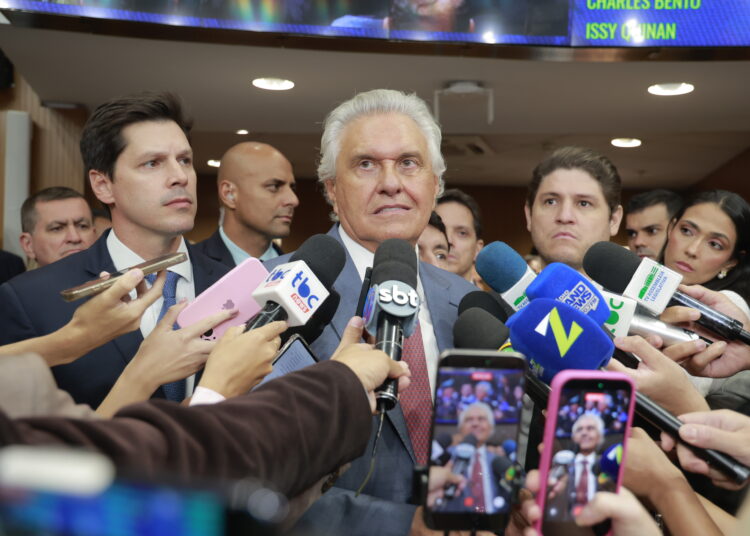 Caiado durante entrevista coletiva | Foto: Alego