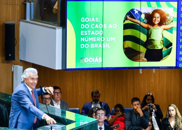 Governador Ronaldo Caiado durante sessão na Alego | Foto: Divulgação