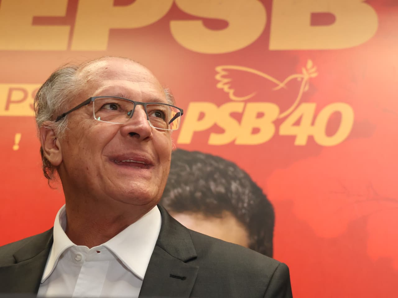 Geraldo Alkmin deixa ministério de Lula 