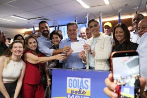 Flávia Teles se filia ao PSDB