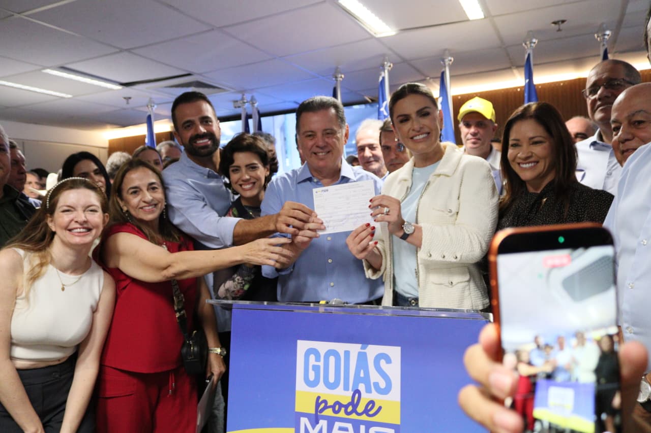 Flávia Teles se filia ao PSDB