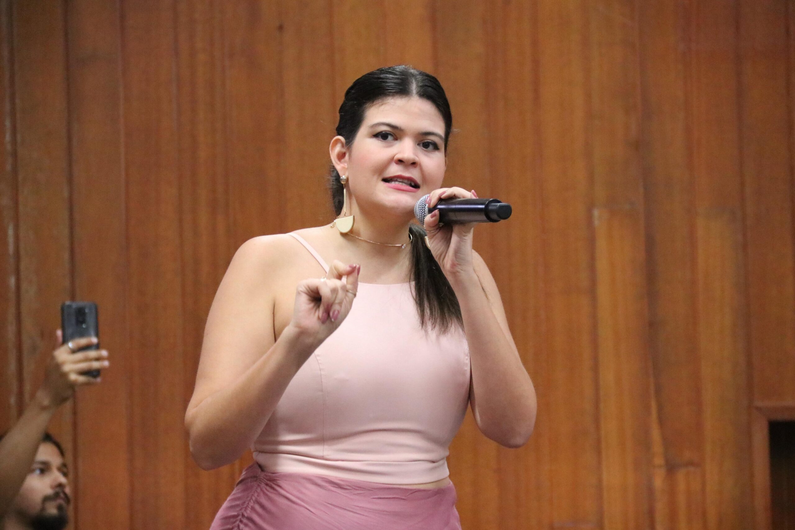 Vereadora Aava Santiago