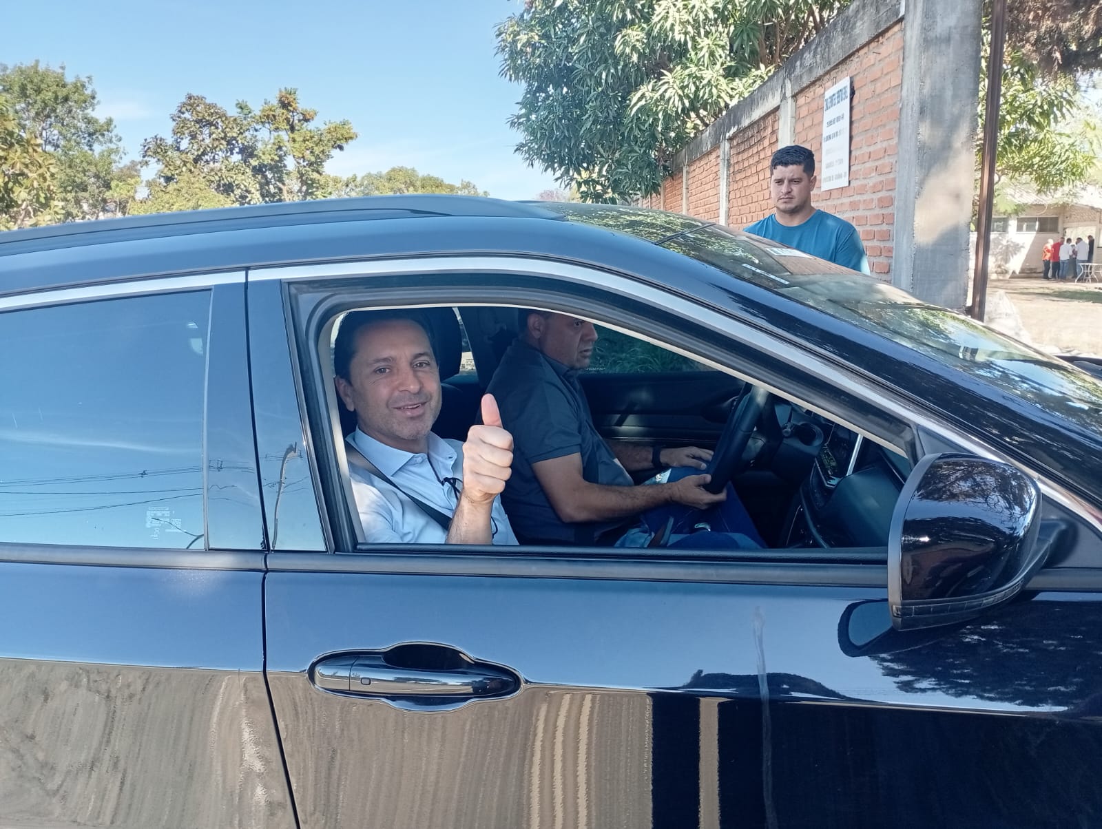 Leandro Vilela reúne base, abre o jogo sobre Mendanha e detalha obras