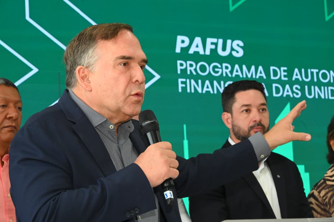 Mabel promete entregar 15 mil tablets a estudantes de Goiânia