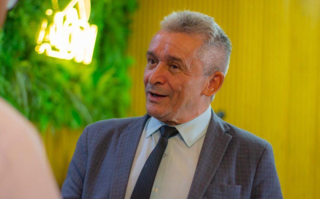Ezizio Barbosa